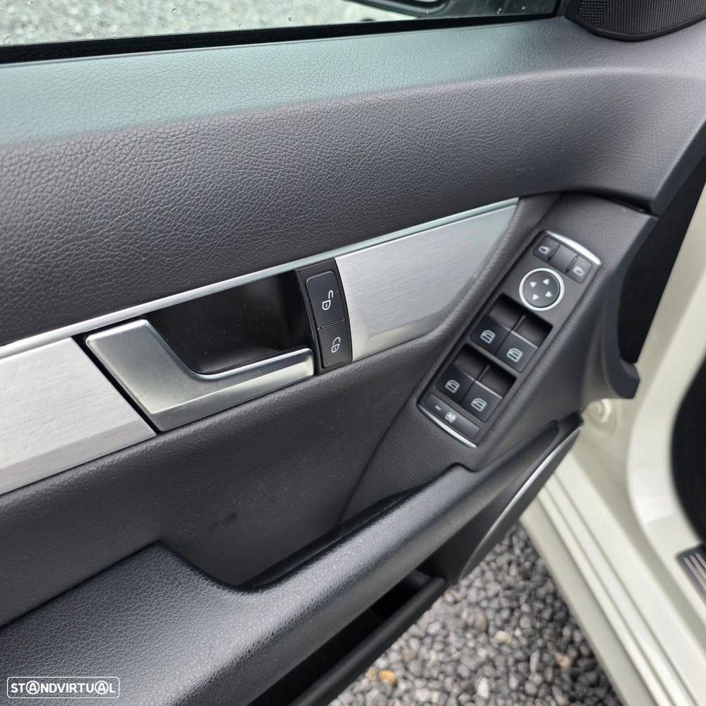 Mercedes-Benz C 200 - 17