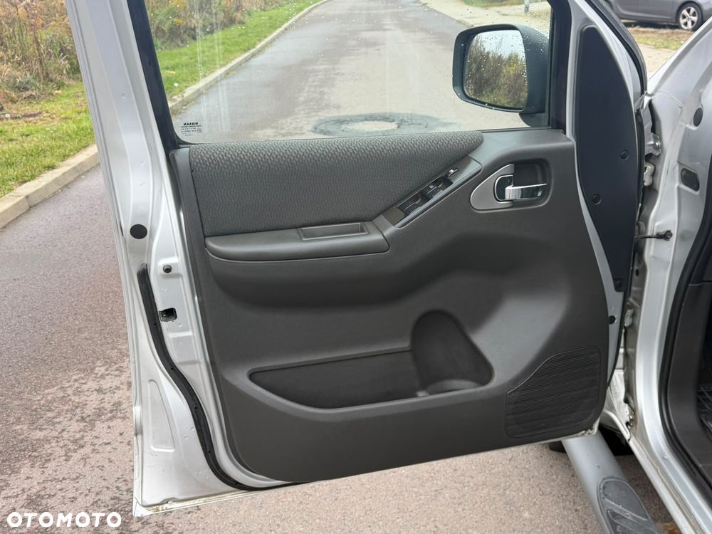 Nissan Navara XE - 26