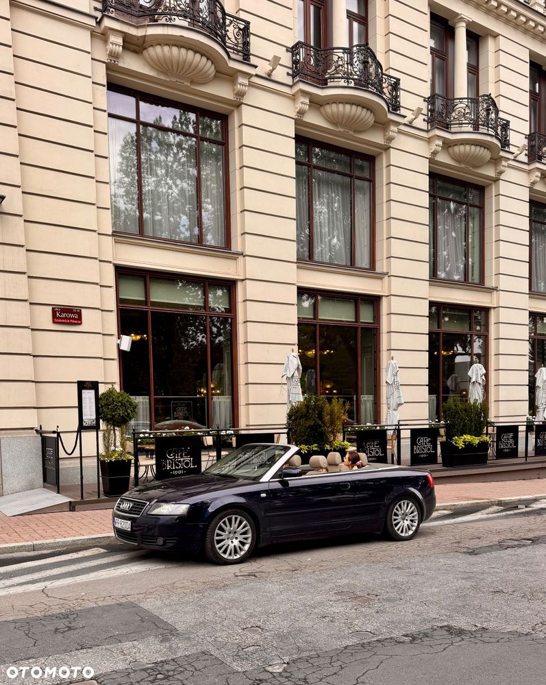 Audi A4 Cabrio 2.4 - 1