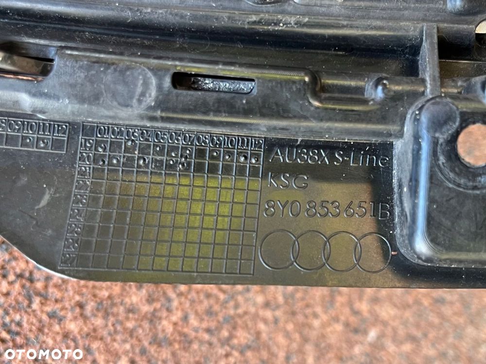 Audi OE 8Y0853651B atrapa chłodnicy - 5