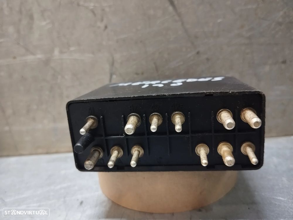 RELE / MODULO LIMPA VIDROS / PISCAS MERCEDES 190 200 W201 W124 REF: 2018210047 05898300 - 2