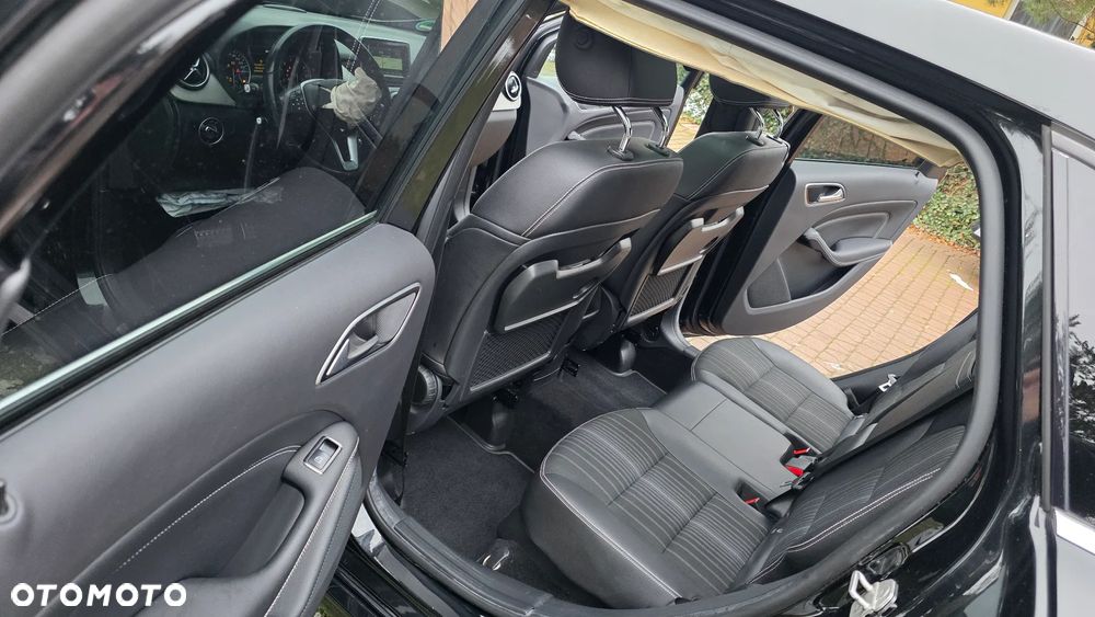 Mercedes-Benz Klasa B 200 7G-DCT Edition - 34