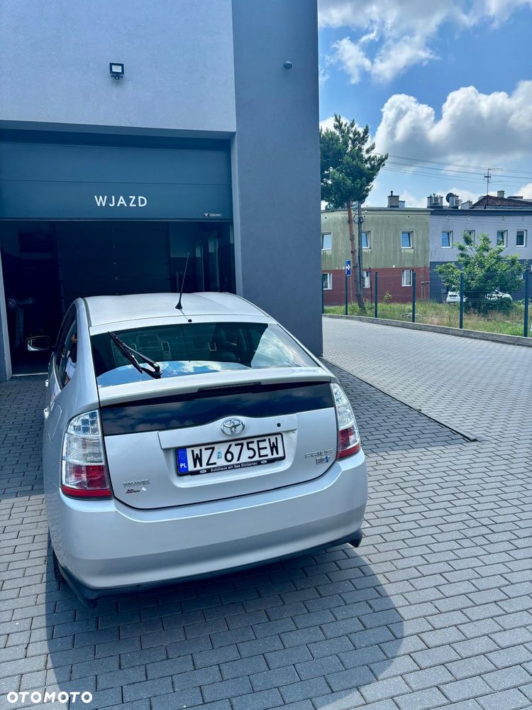 Toyota Prius 1.5 VVT-i Sol - 11