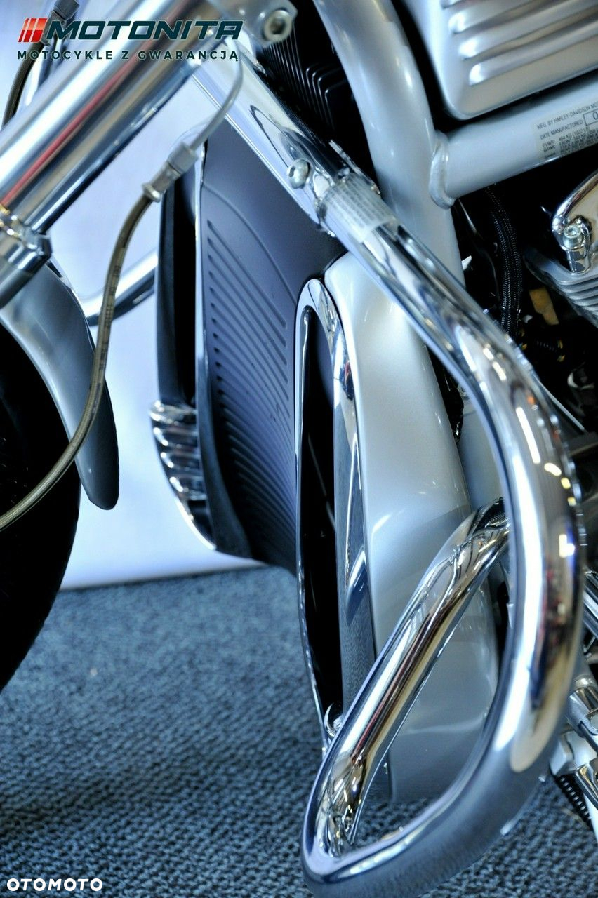 Harley-Davidson Softail V-Rod - 25