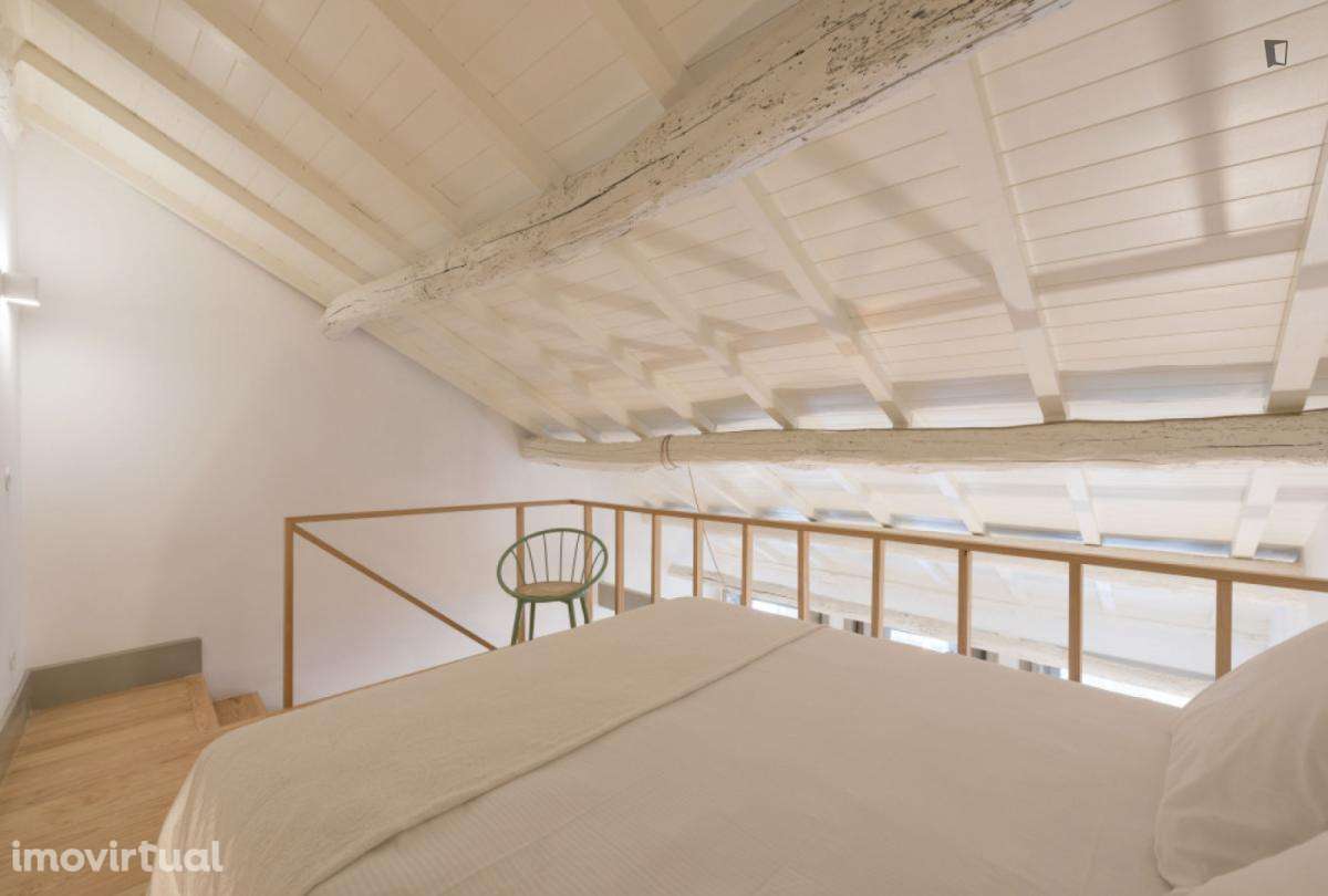 Estúdio - localizado em Santo Ildefonso Porto - Grande imagem: 2/10