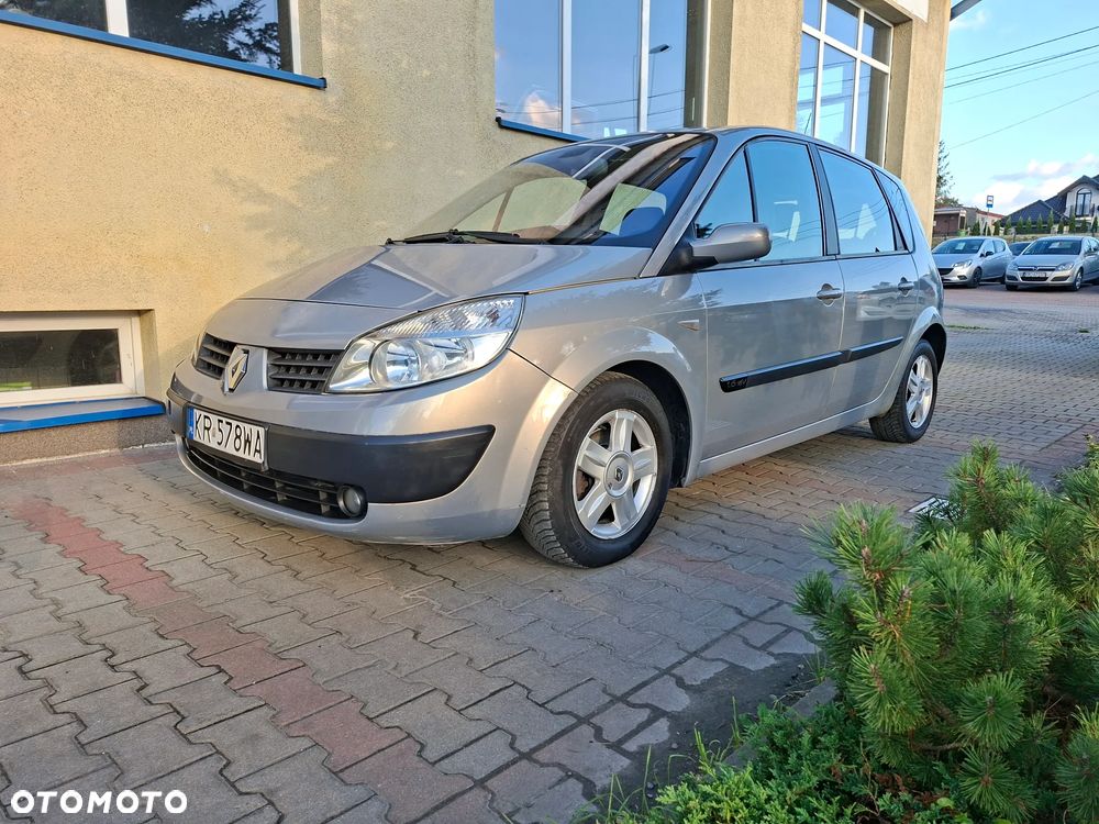 Renault Scenic - 1