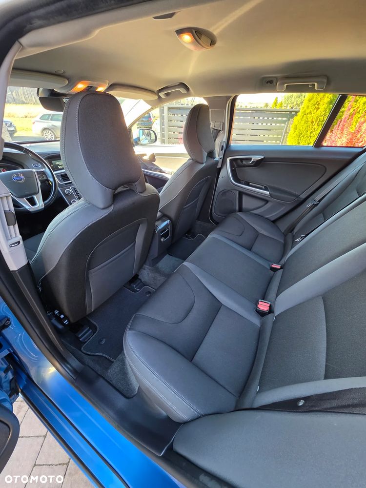 Volvo V60 D4 Drive-E Momentum - 8