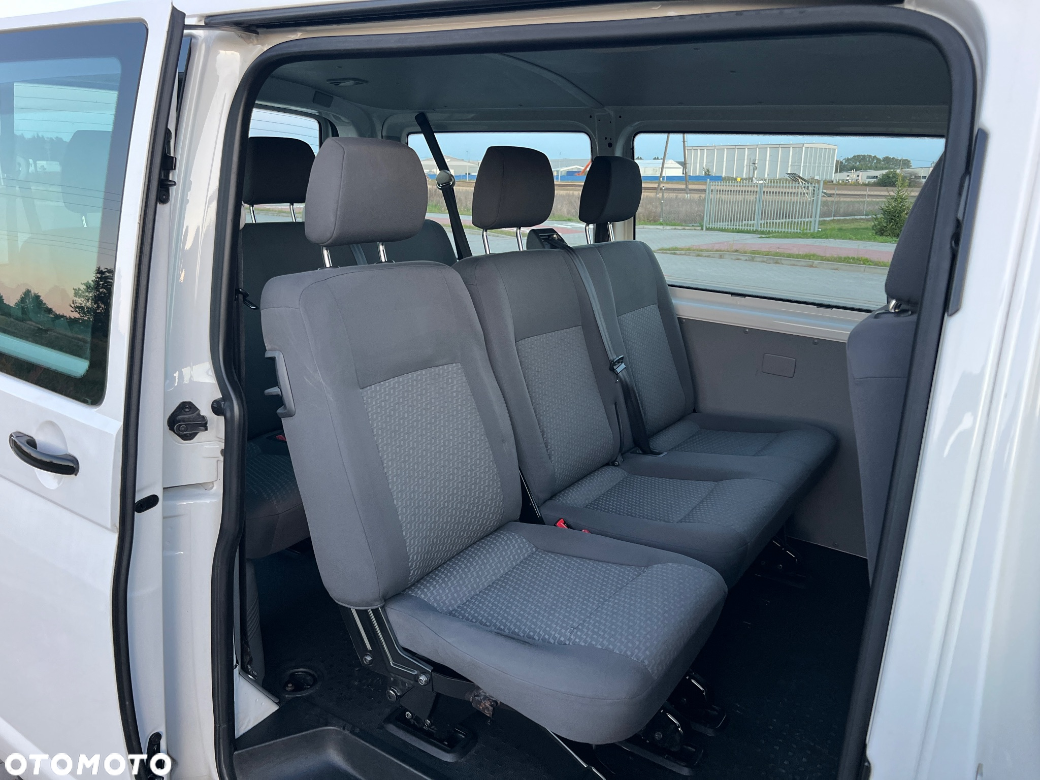 Volkswagen Transporter T5 TDI L1H1 - 21