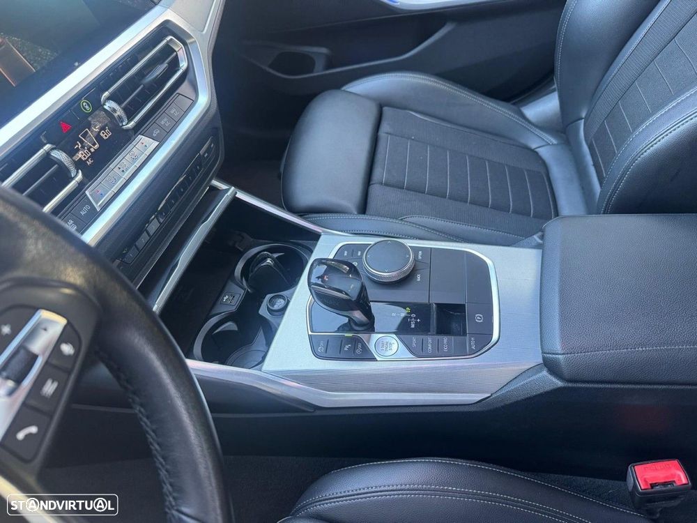 BMW 318 d Line Luxury Auto - 10