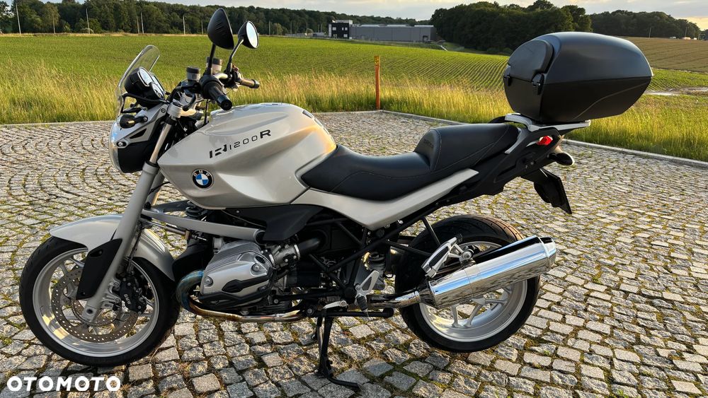 BMW R - 1