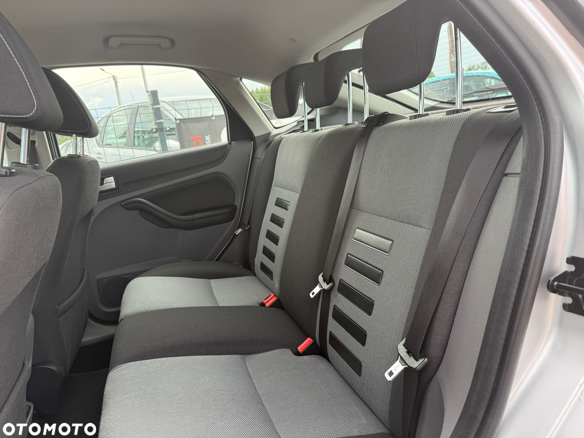 Ford Focus 1.8 Connection - 31