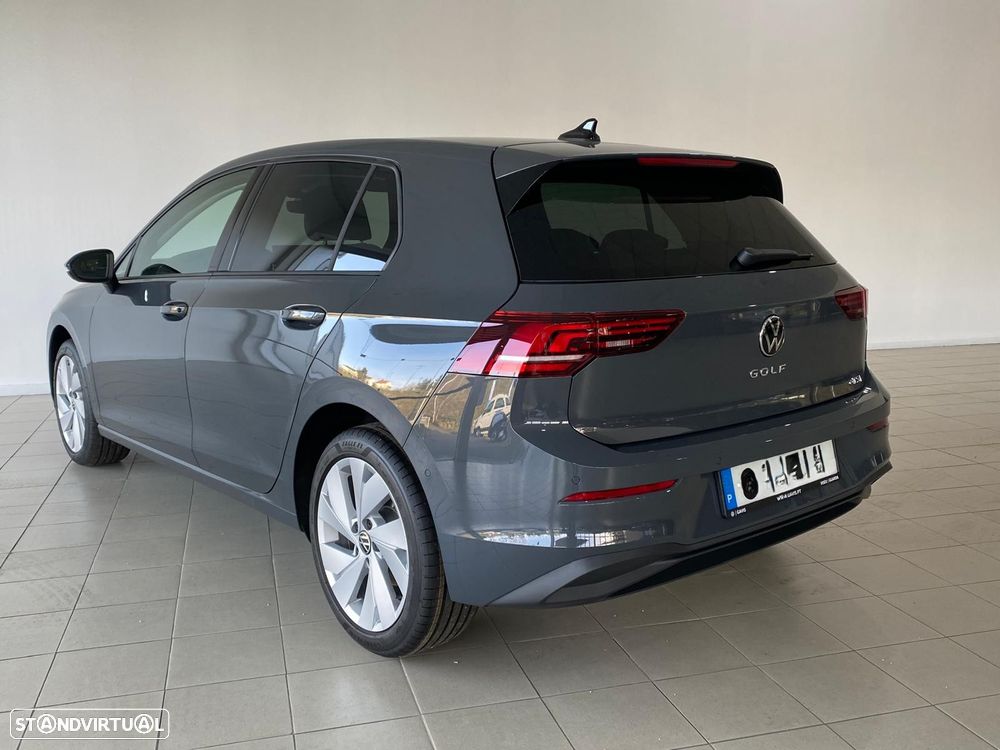 VW Golf 1.5 eTSI Urban DSG - 5