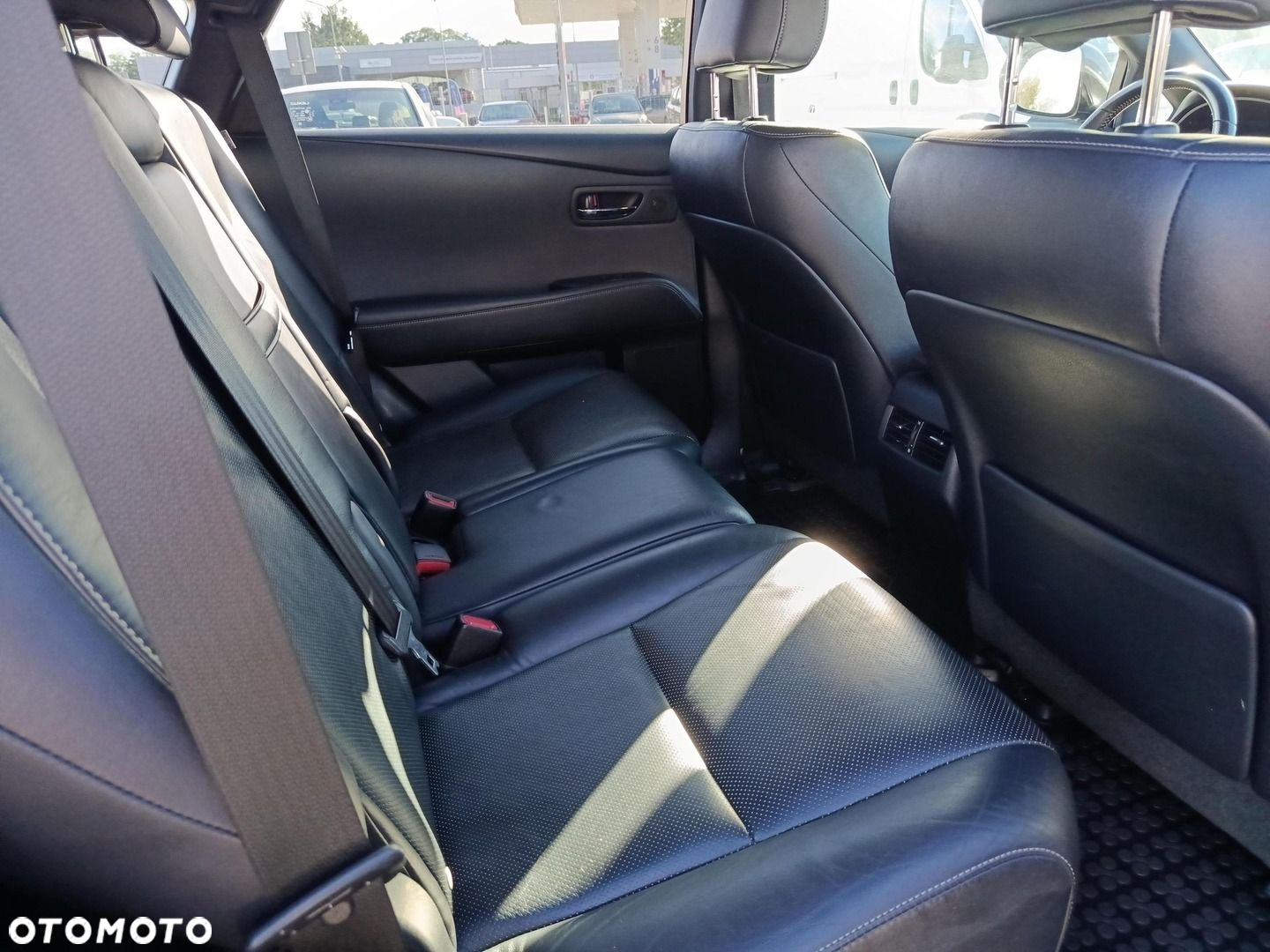Lexus RX - 10