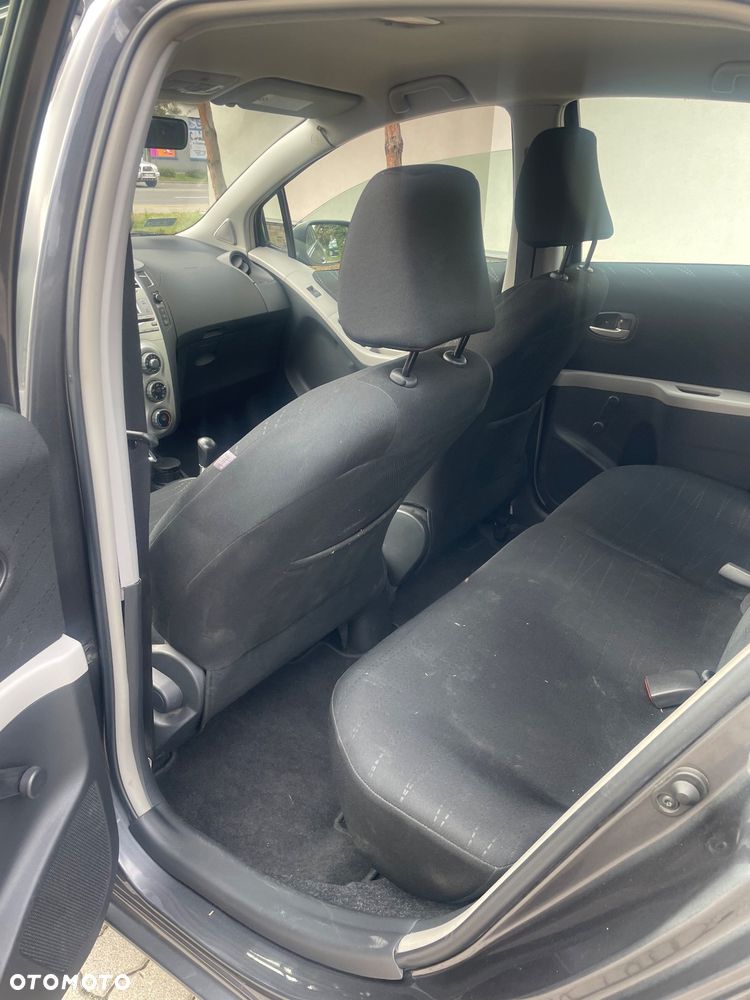 Toyota Yaris 1.3 Sol Premium MM - 16