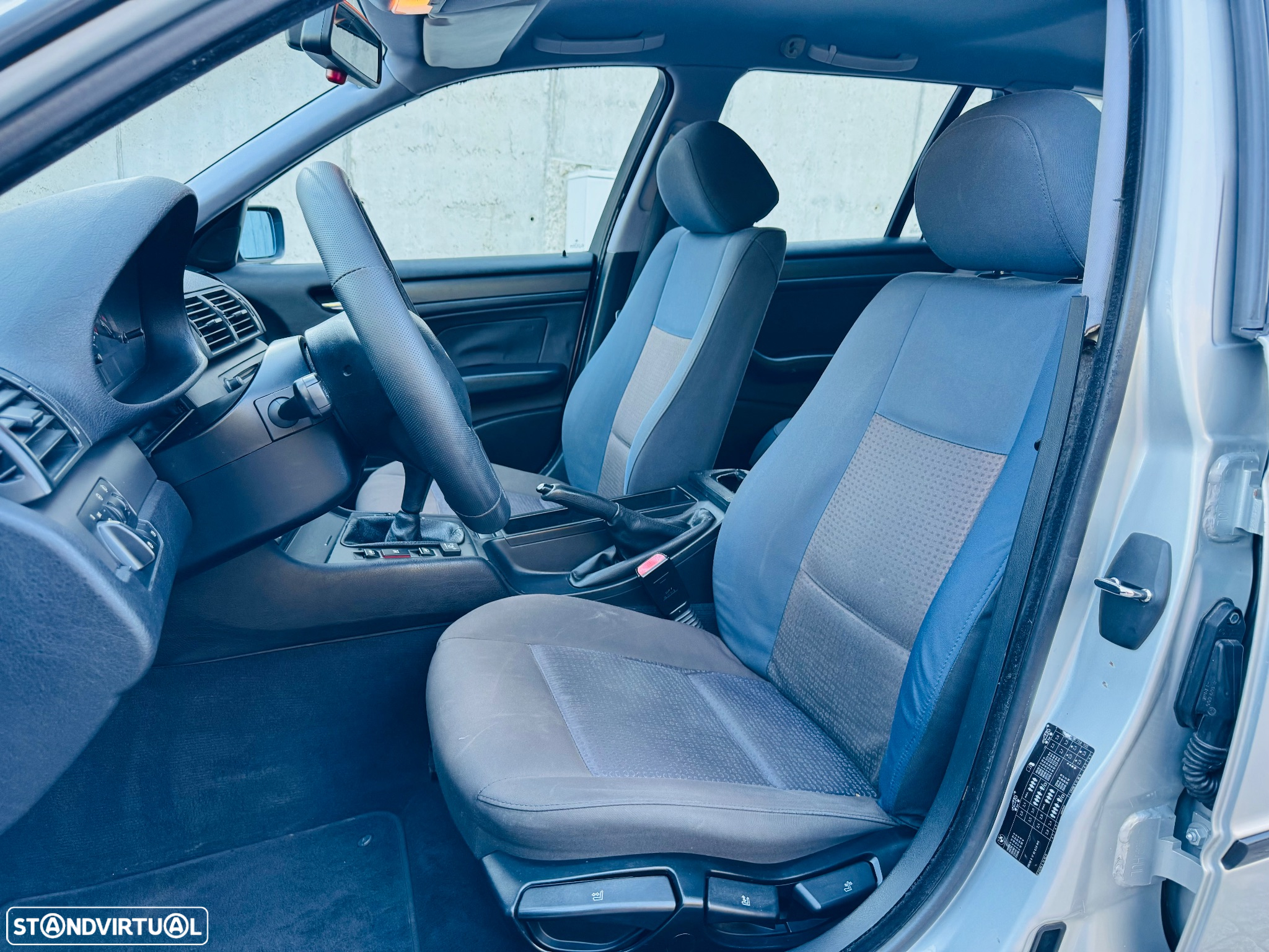 BMW 318 i Touring - 27