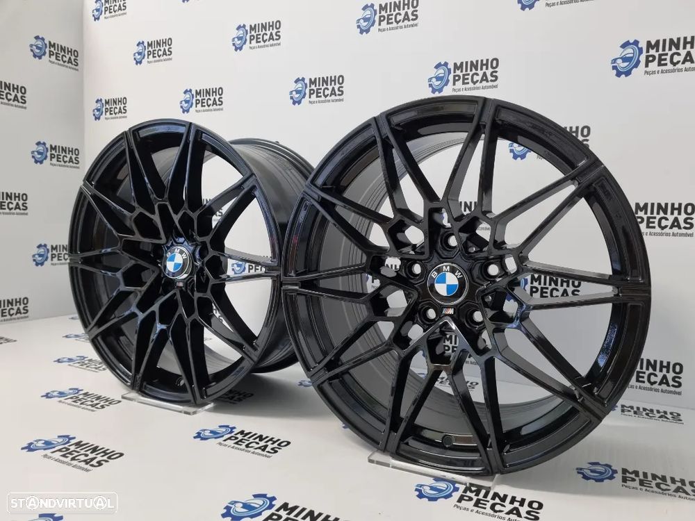 Jantes BMW 826M M4 Competition 2021 em 18 Preto Brilho (5x120) - 2