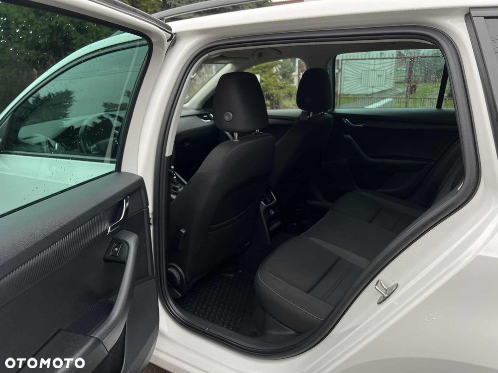 Skoda Octavia 2.0 TDI SCR Style DSG - 24