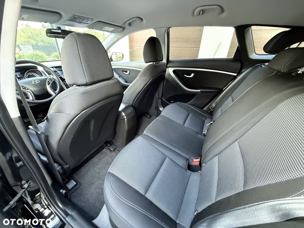 Hyundai i30 i30cw 1.6 Fifa World Cup Edition - 17