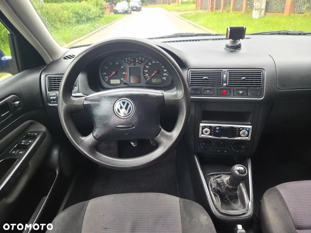 Volkswagen Golf - 19