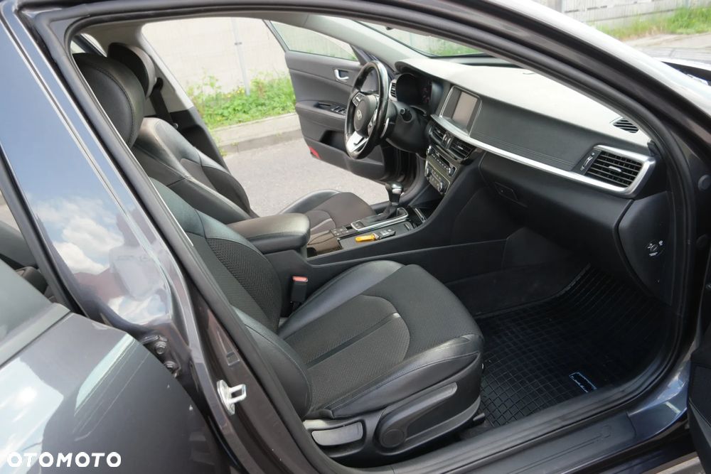 Kia Optima - 23
