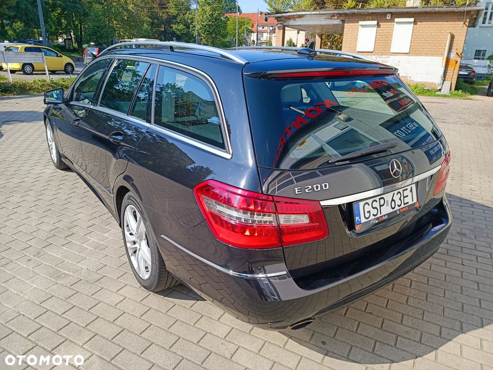 Mercedes-Benz Klasa E 200 T CGI BlueEFFICIENCY 7G-TRONIC Avantgarde - 5