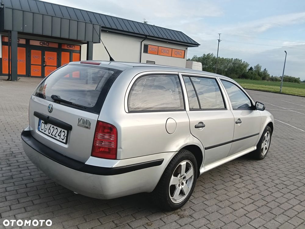 Skoda Octavia 1.6 Ambiente - 5