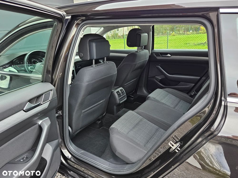 Volkswagen Passat 2.0 TDI EVO Business DSG - 19