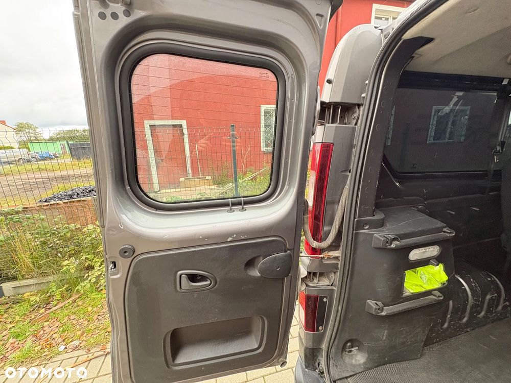Renault Trafic - 12
