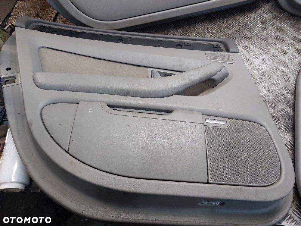 BOCZEK BOCZKI DRZWI KOMPLET AUDI A8 D3 - 5