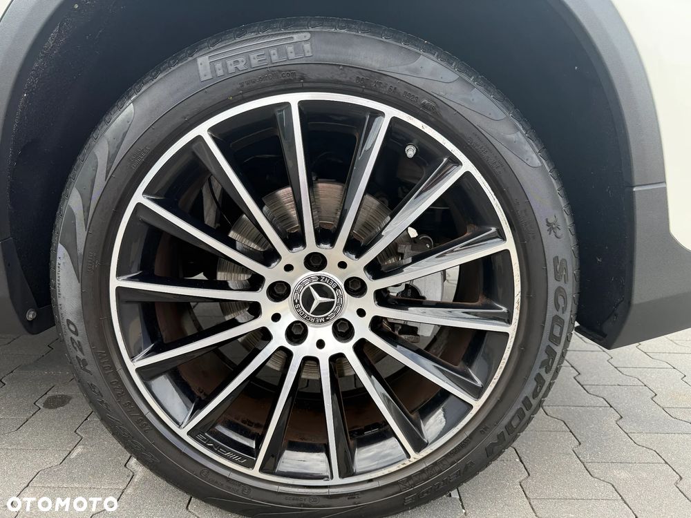 Mercedes-Benz GLC - 15