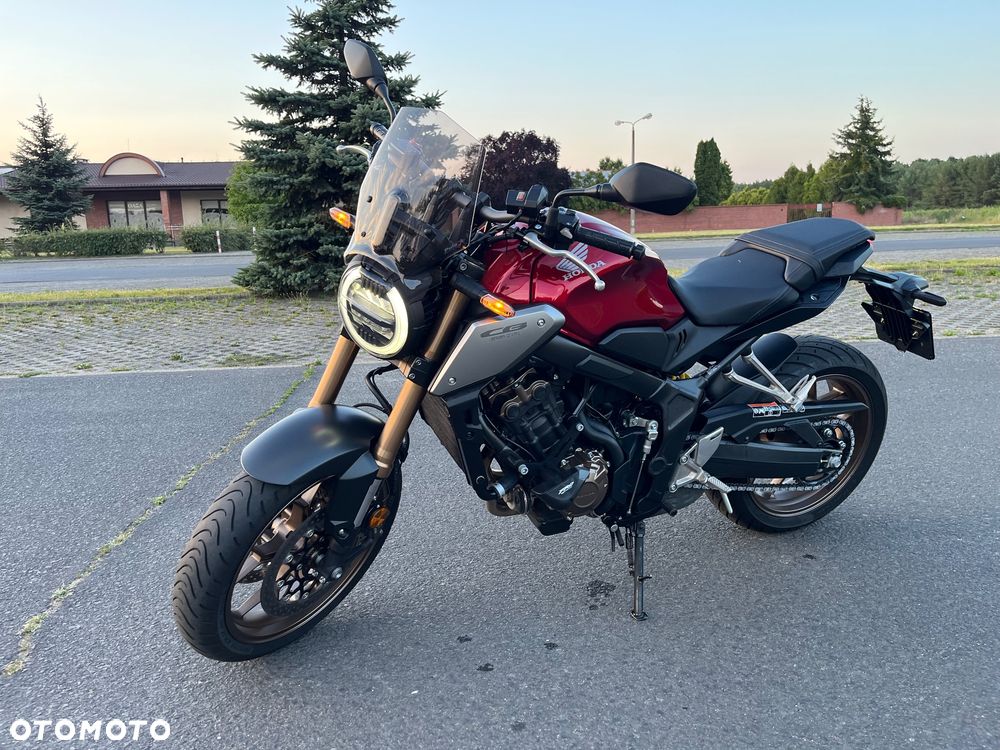 Honda CB - 1