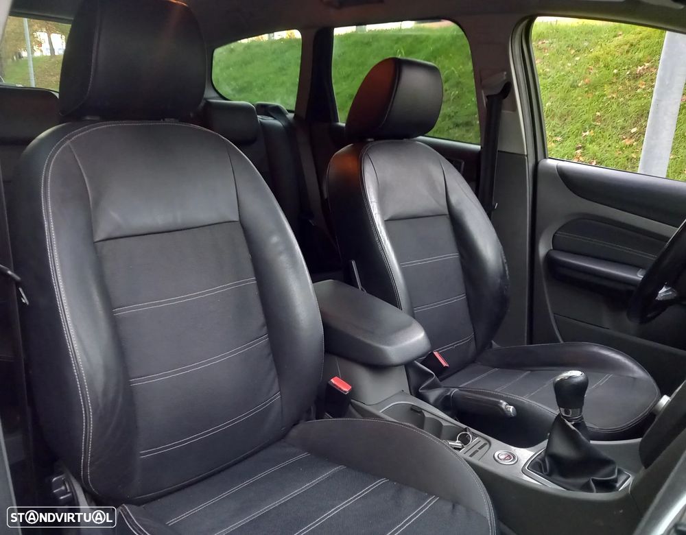 Ford Focus SW 1.6 TDCi Titanium - 10