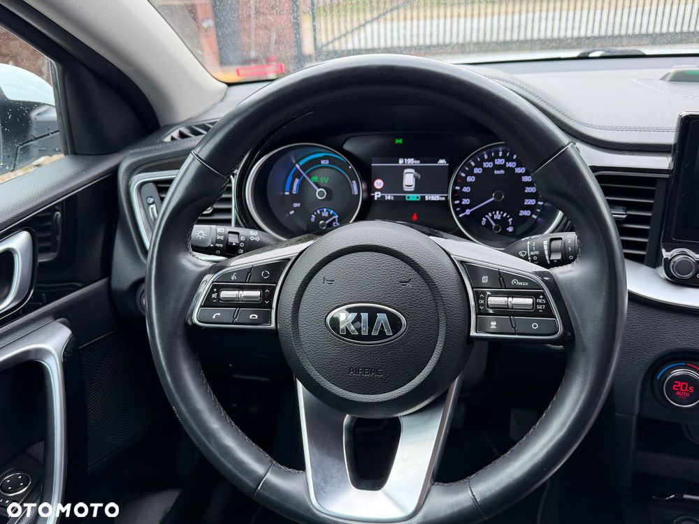 Kia Ceed 1.6 GDI DCT OPF Spirit - 27