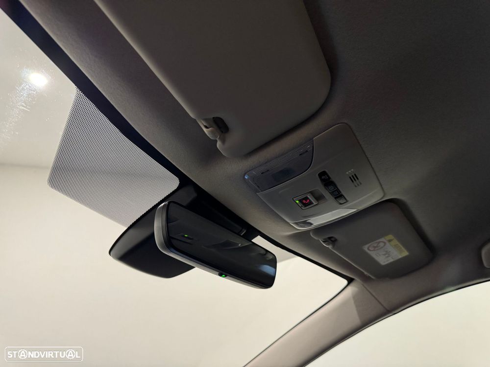 Toyota Corolla 1.8 Hybrid Exclusive - 50