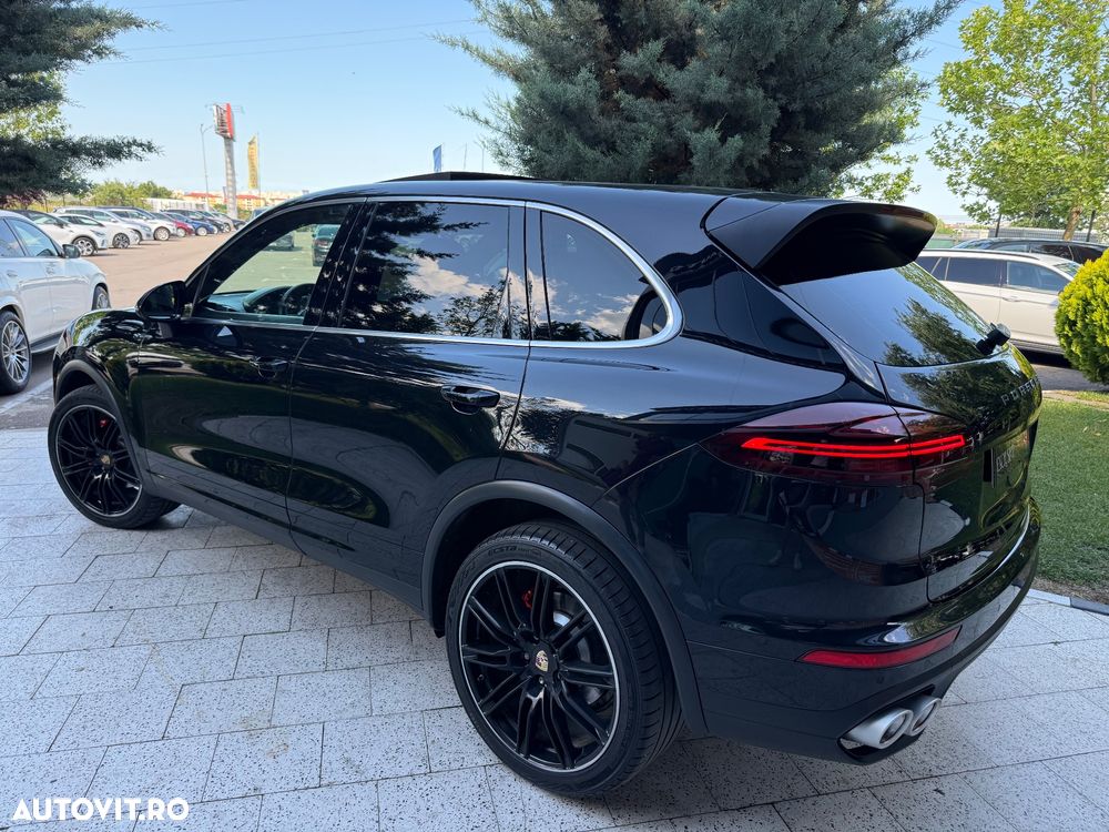 Porsche Cayenne Platinum Edition - 19