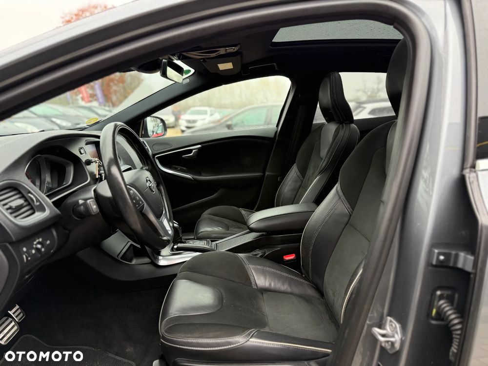 Volvo V40 D3 Drive-E R-Design Momentum - 20