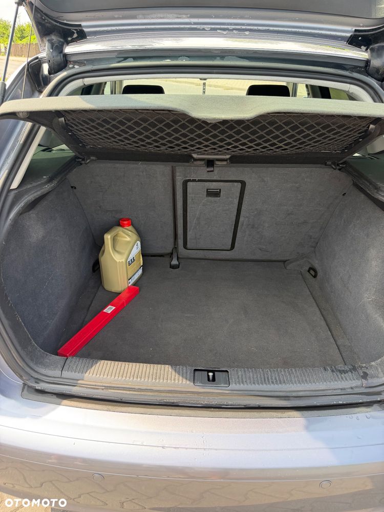 Audi A3 Sportback 1.6 FSI Ambiente - 13