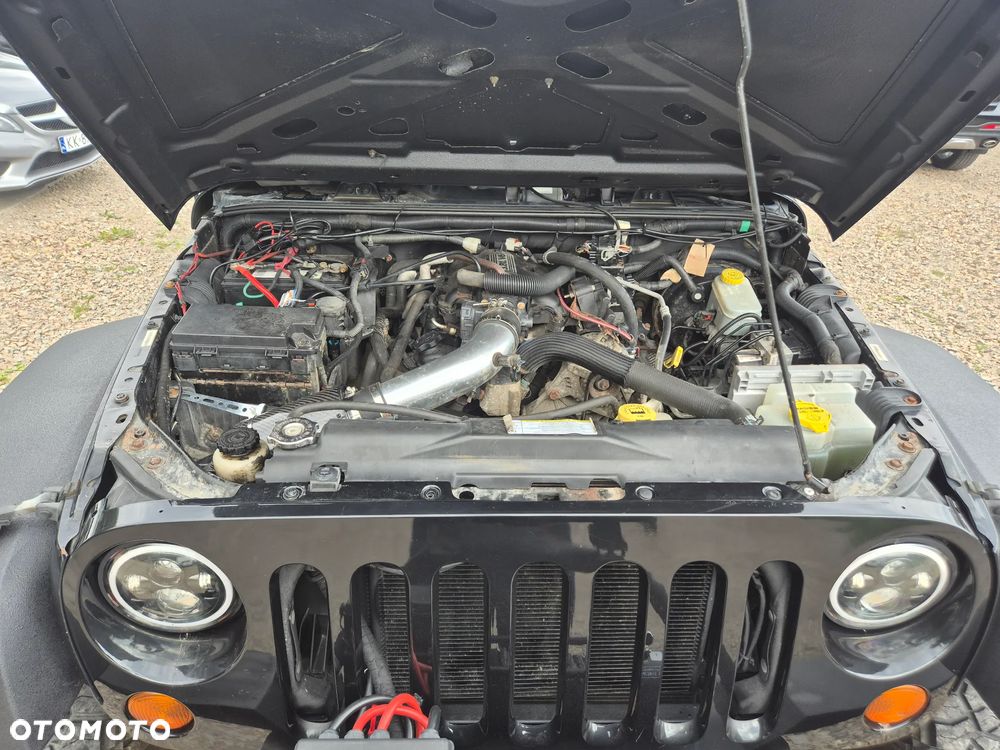 Jeep Wrangler Unlimited 3.8 Sport - 23