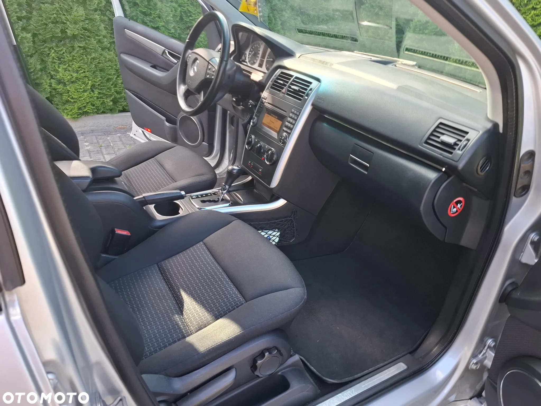 Mercedes-Benz Klasa B 180 CDI Autotronic - 22