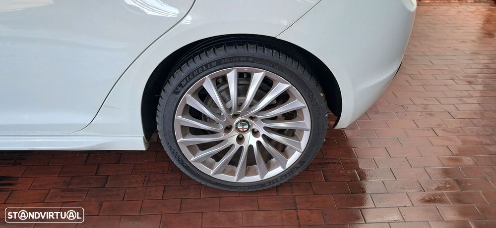 Alfa Romeo Giulietta 1.6 JTDm Distinctive - 3