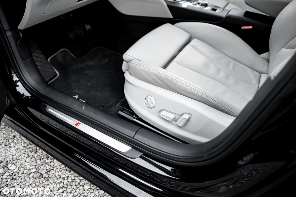 Audi A3 Sportback 1.8 TFSI S tronic S line Sportpaket - 18