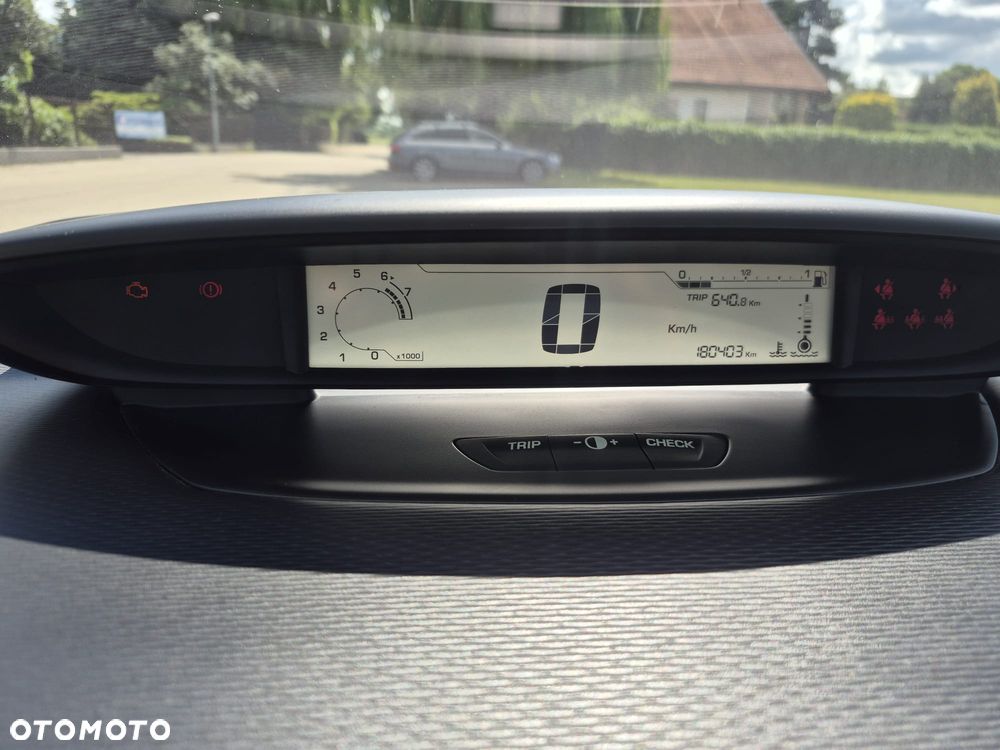 Citroën C4 1.6 VTi SX - 7