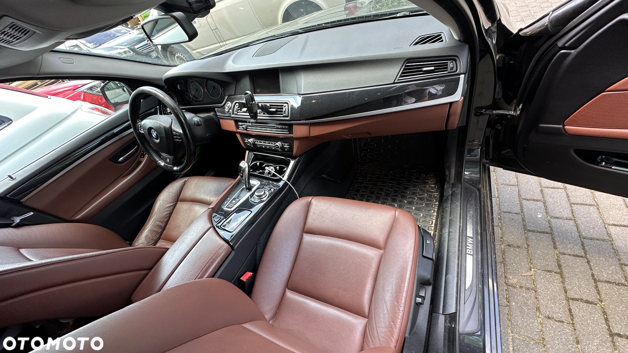 BMW Seria 5 530d xDrive Touring - 18