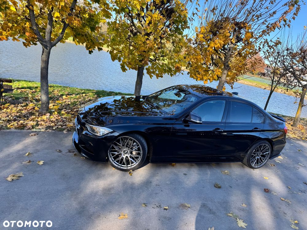 BMW Seria 3 335i xDrive M Sport - 4