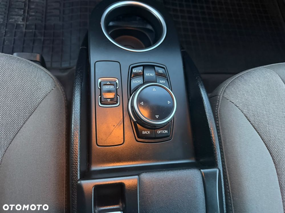 BMW i3 (60 Ah) - 32