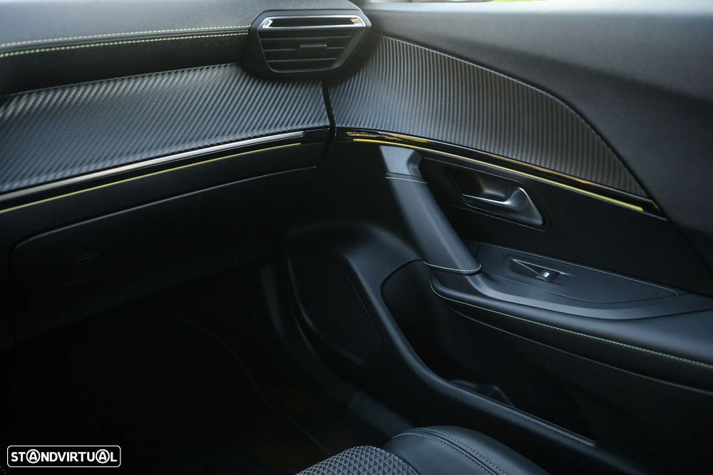 Peugeot 2008 PureTech 130 Stop&Start GT-Line Edition - 31