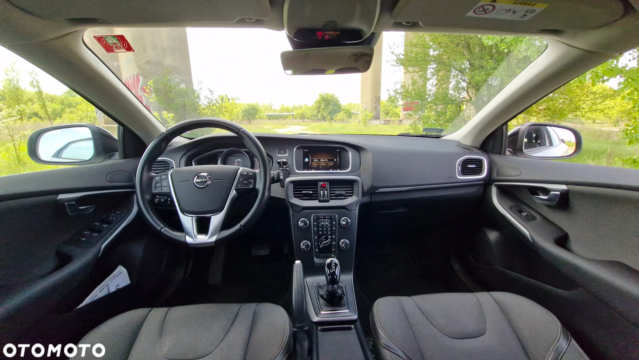 Volvo V40 T3 Drive-E Momentum - 18