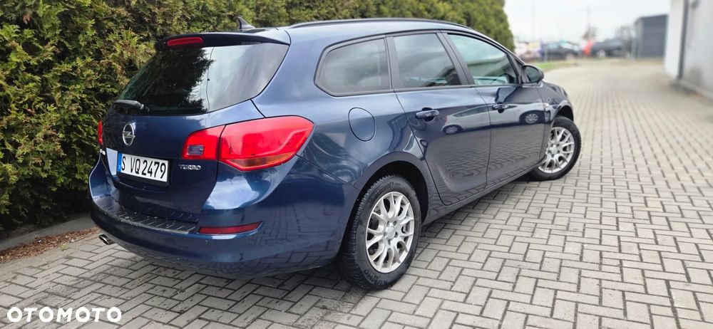 Opel Astra 1.6 Turbo 150 Jahre - 14