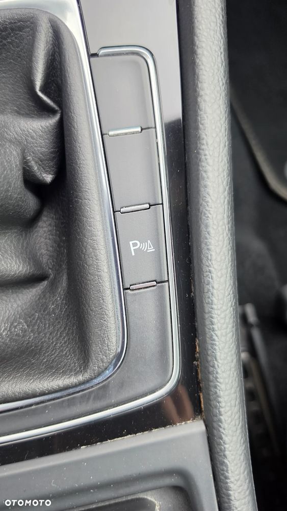 Volkswagen Golf - 14