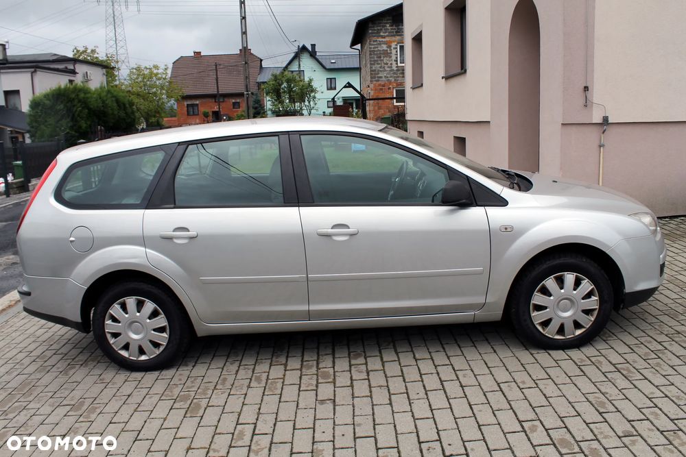Ford Focus 1.6 16V Style - 7